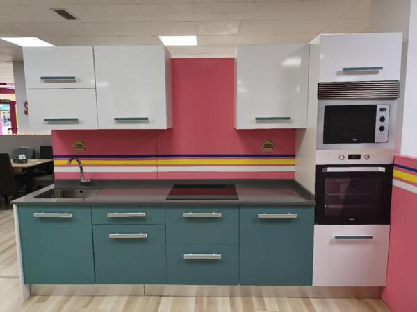 Cocina de exposición 305cm